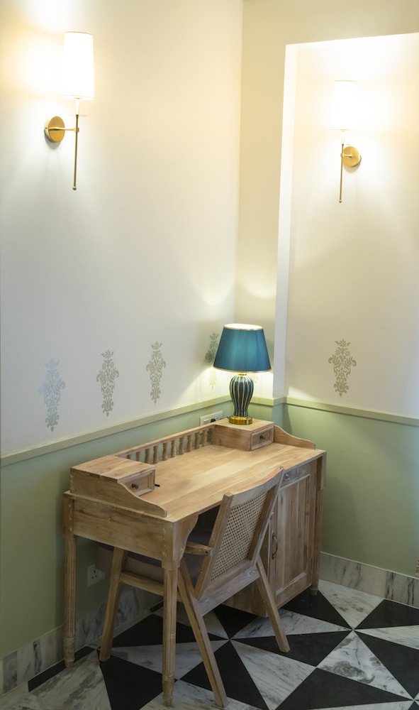 Upper Luxury - Photo 34