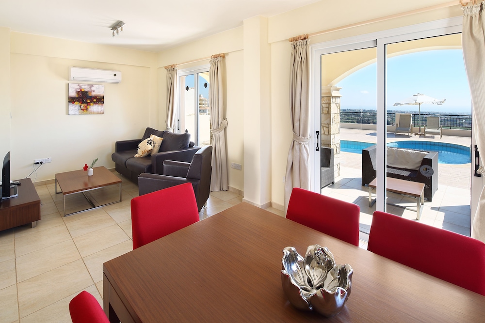 Villa, 2 Bedrooms, Pool Access photo 3
