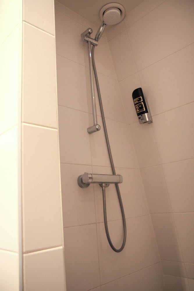 Basic Triple Room photo 2