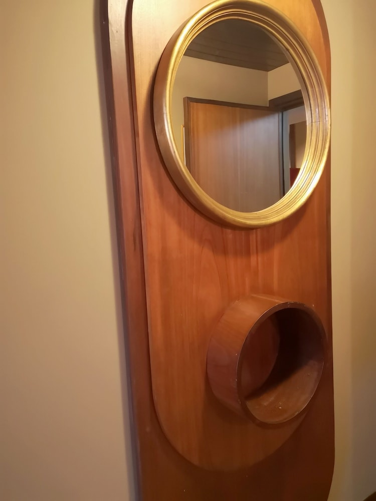 Twin Room - Photo 9