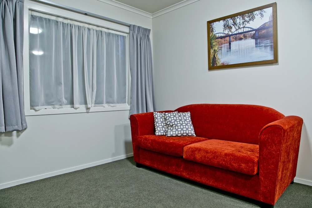 Standard Suite, 2 Bedrooms, Non Smoking, Kitchen (Interconnecting Studio +) photo 1