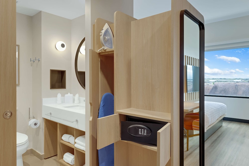 Room, 1 Double Bed, Refrigerator