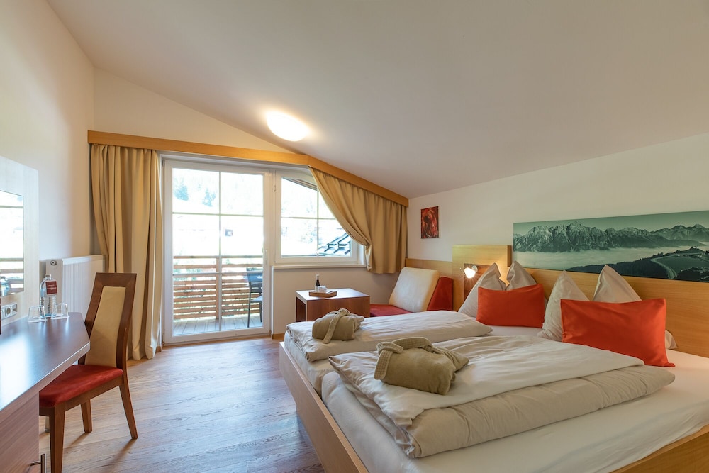 Single Room, Balcony
