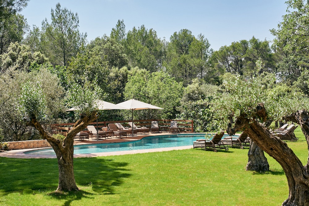 Villa (VANADO) - Photo 1