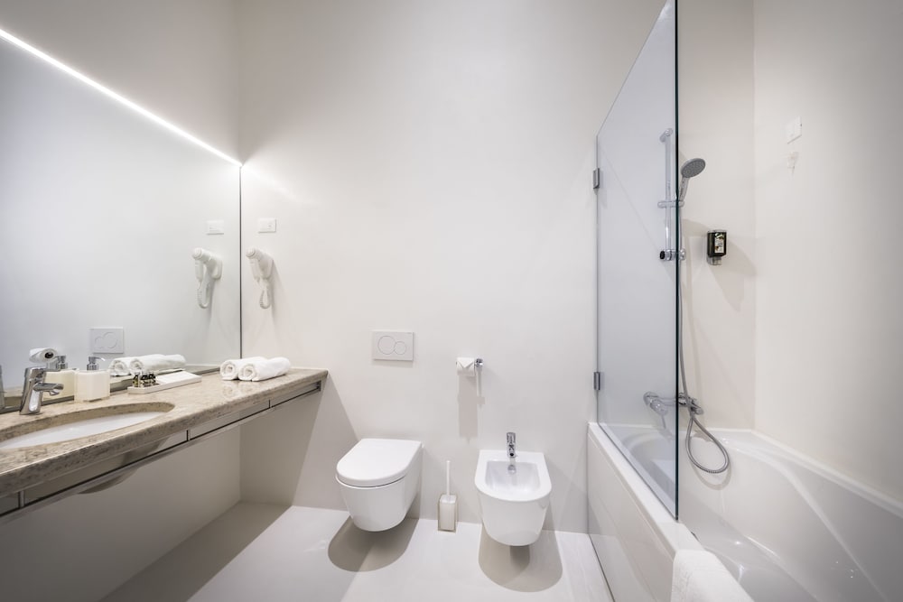 Economy Double Room, 1 Bedroom, City View photo 2