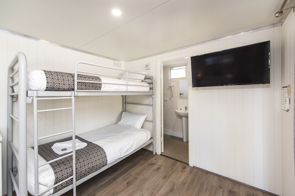 Luxury Cabin, Multiple Beds, Non Smoking, Kitchenette (Pet Friendly) photo 1
