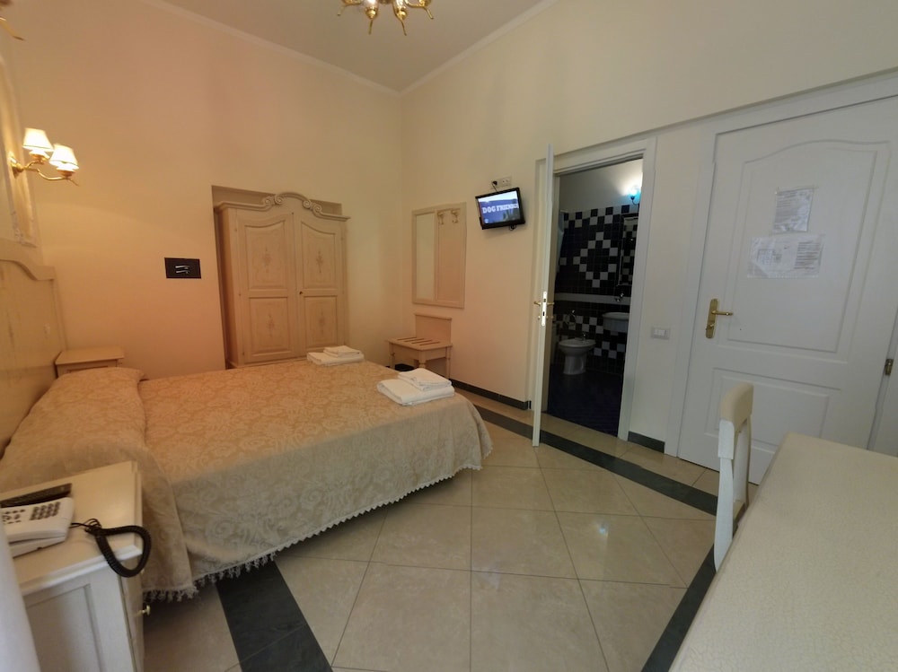 Superior Double or Twin Room photo 2