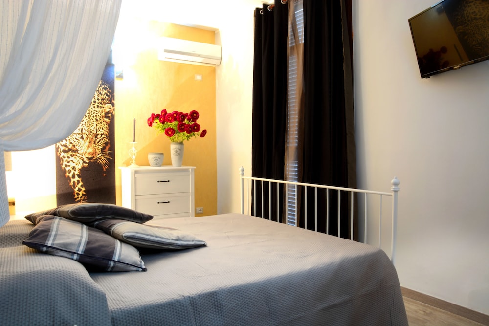 Design Room, Sea View (King)