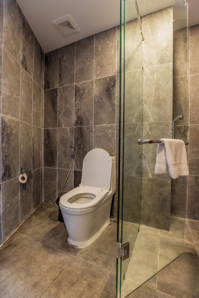 Standard Twin Room - Photo 3