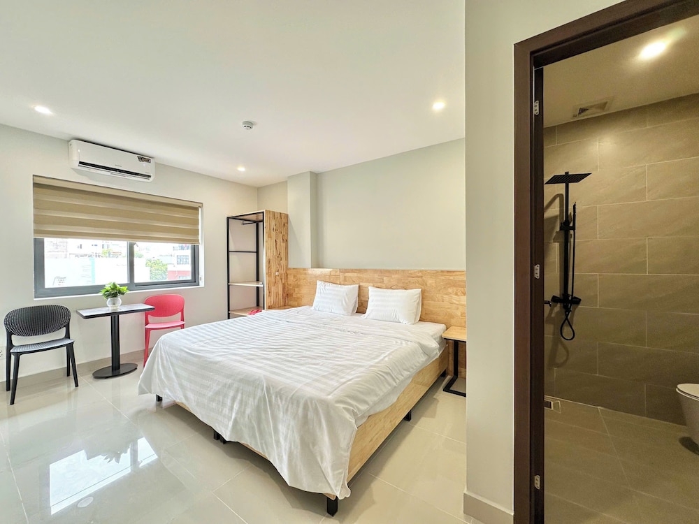 Standard Double or Twin Room, City View