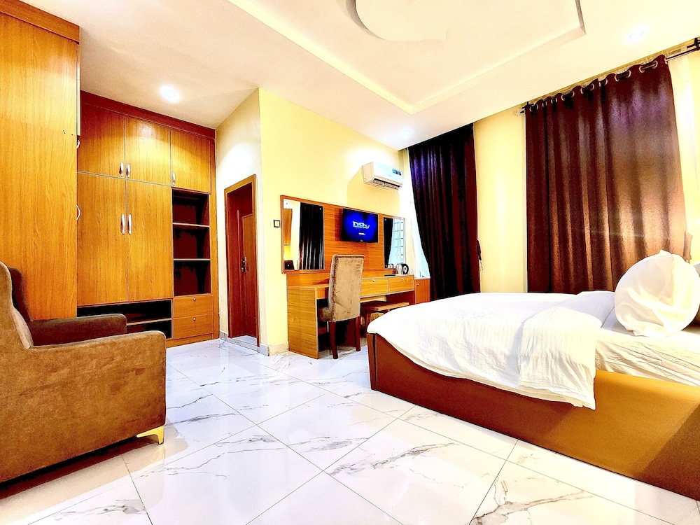 Royal Room - Photo 3