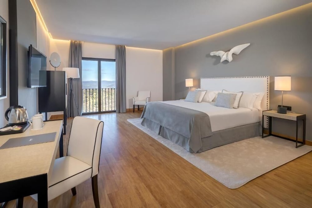 Deluxe Room, Terrace - Photo 5
