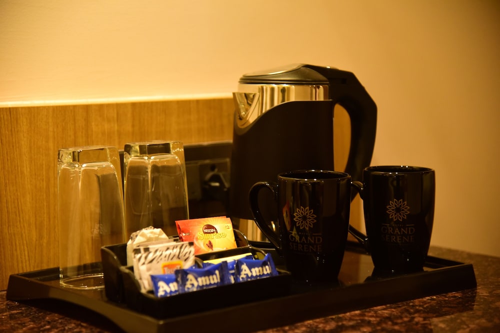 Luxury Studio Suite, City View photo 3