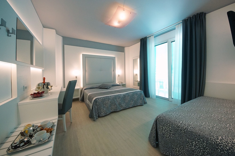 Comfort Triple Room photo 2