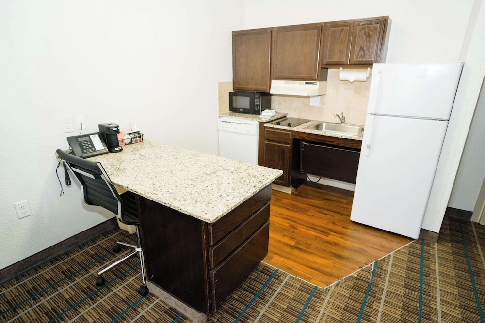 Suite, Multiple Beds, Accessible, Non Smoking - Photo 2