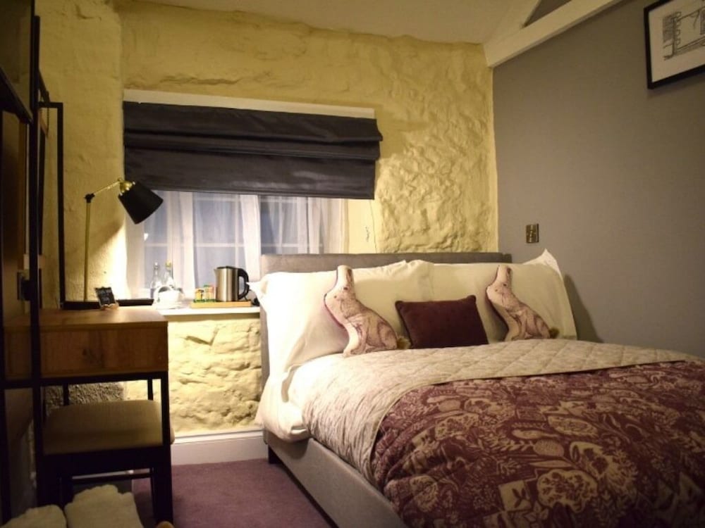 Comfort Single Room, Ensuite (The Rabbit Hutch )