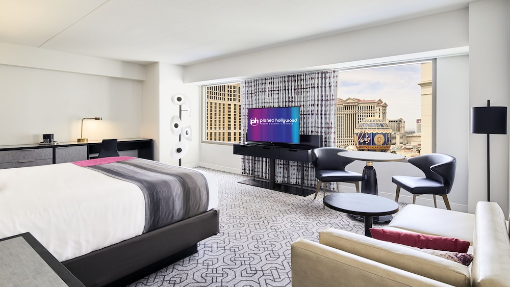 Ultra Resort Room, 1 King Bed, Smoking