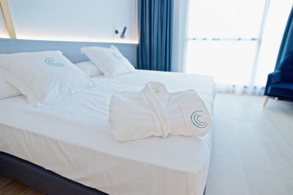 Premium Double or Twin Room photo 2