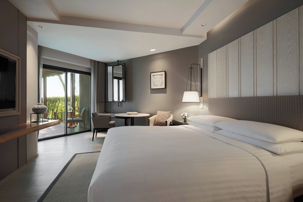 Suite, 1 Bedroom (Garden Access with Seaview) photo 3