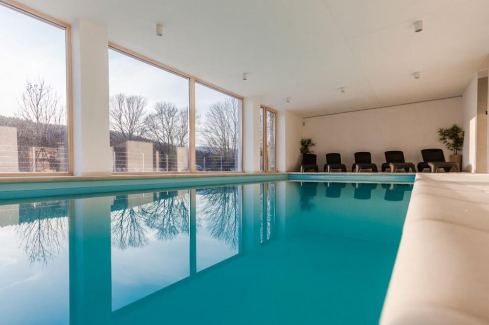 Villa photo 2