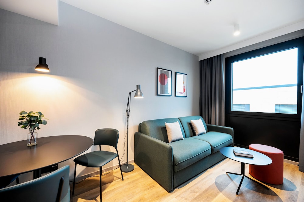 One Bedroom - Photo 6
