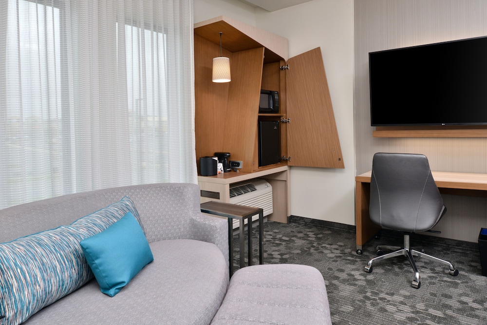 Room, 2 Queen Beds (Hearing Accessible) - Photo 7