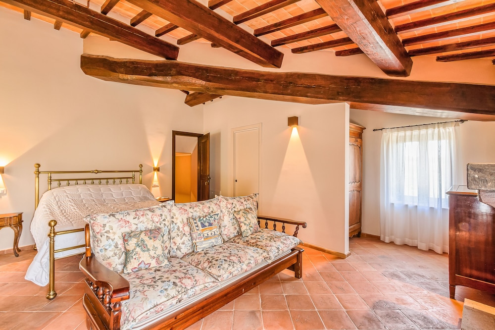 Deluxe Room, Ensuite photo 3