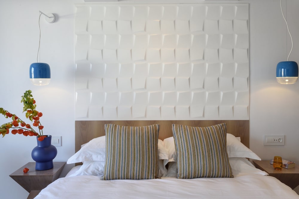 Deluxe Room, Partial Sea View (Rinia)
