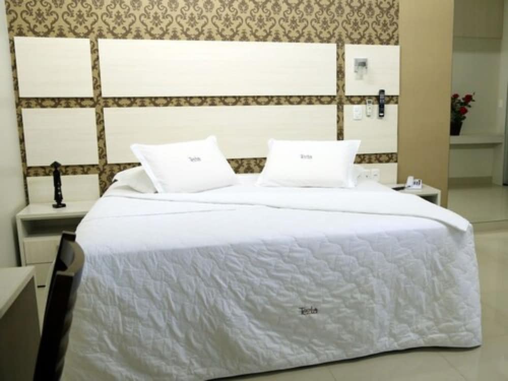 Standard Double Room, 1 Queen Bed photo 3