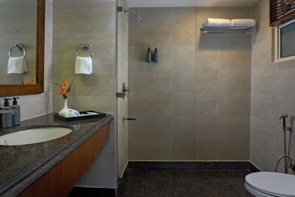 Luxury Suite photo 2