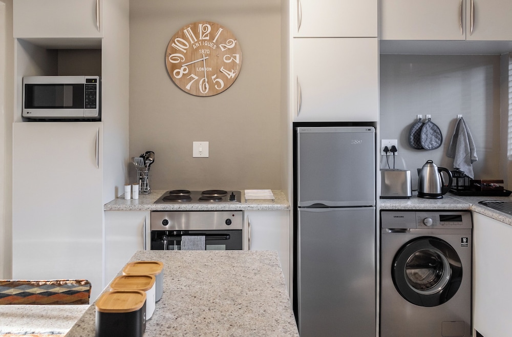Standard Apartment, 1 Bedroom, Hill View photo 2
