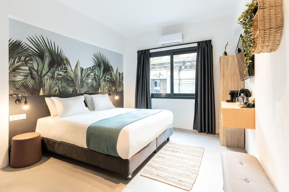 City Room photo 1
