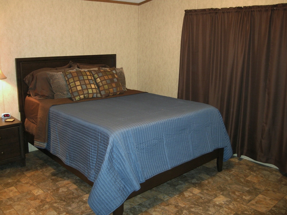 Suite, 2 Bedrooms, Kitchen photo 1