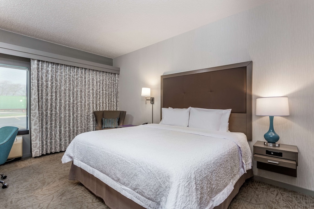 Standard Room, 1 King Bed - Photo 1