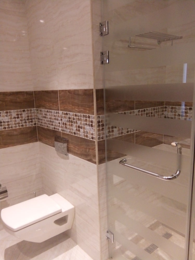 Executive Suite, City View