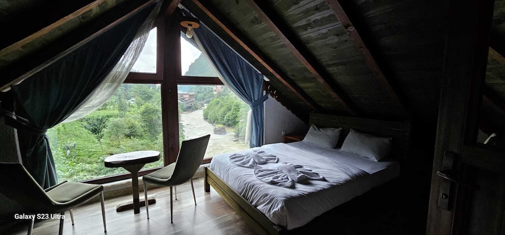 Romantic Double Room, 1 Double Bed, Non Smoking, River View