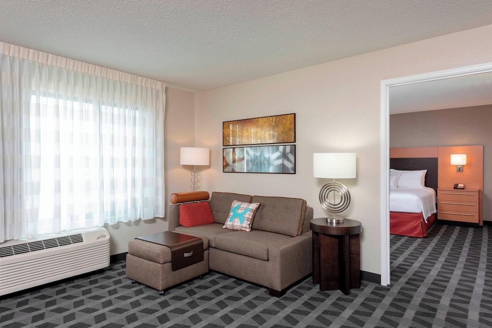Suite, 1 Bedroom (Mobility/Hearing Accessible, Tub) photo 3