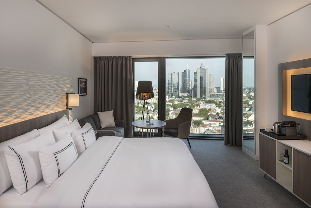 The Level Junior Suite (2+1)