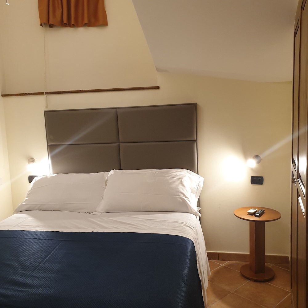Standard Apartment - Photo 7