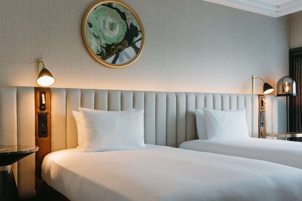 Room, 2 Twin Beds (Park or City View)