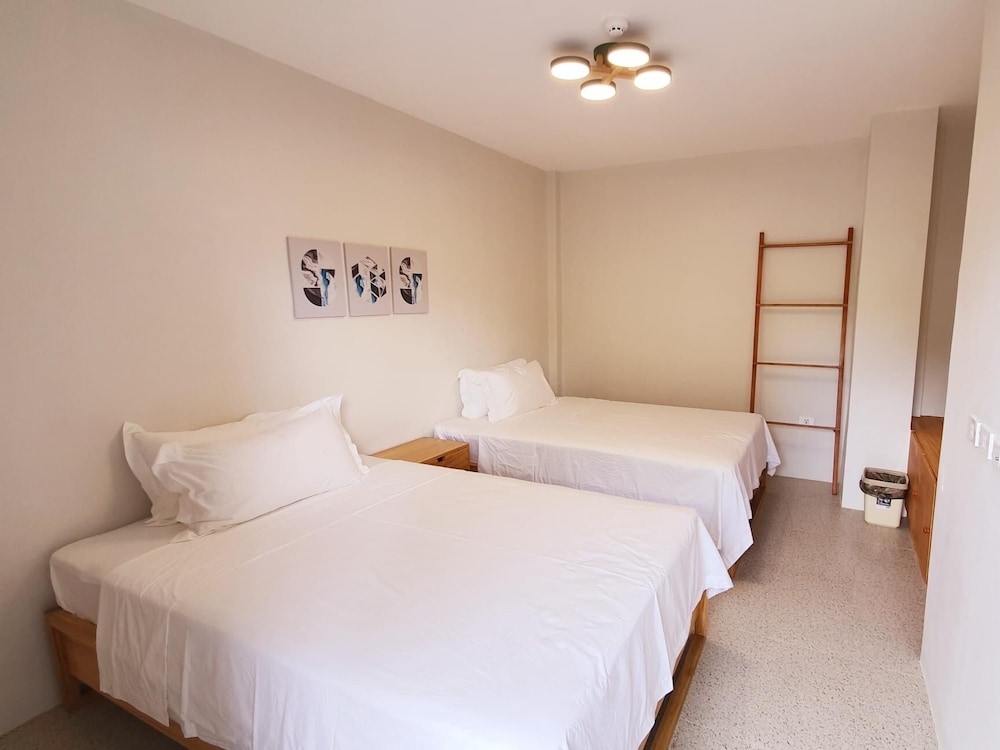 Comfort Room, 1 Bedroom, Non Smoking, Private Bathroom - Photo 1