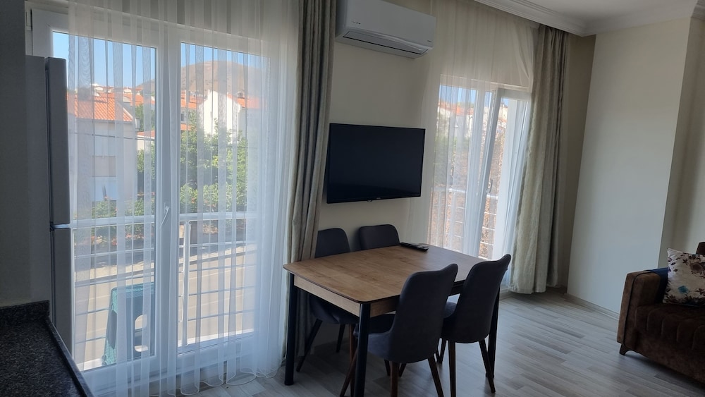 Studio, 2 Bedrooms, City View photo 2