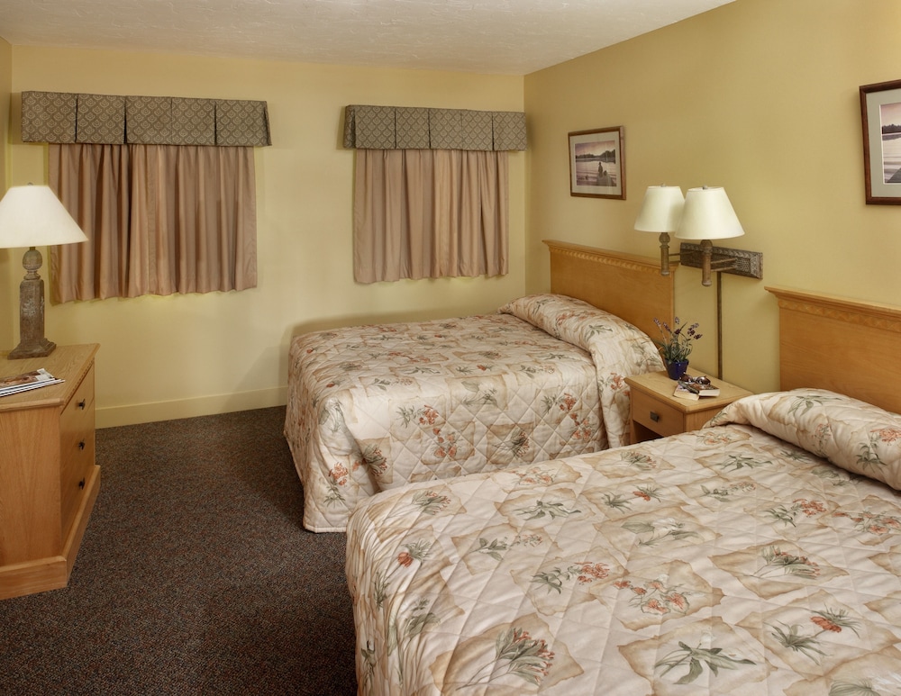 1 Bedroom West Suite
