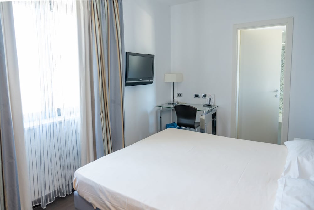Economy Double Room photo 1
