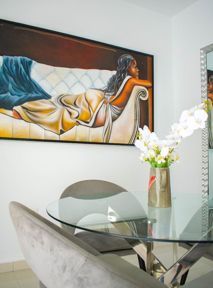 Classic Apartment photo 2