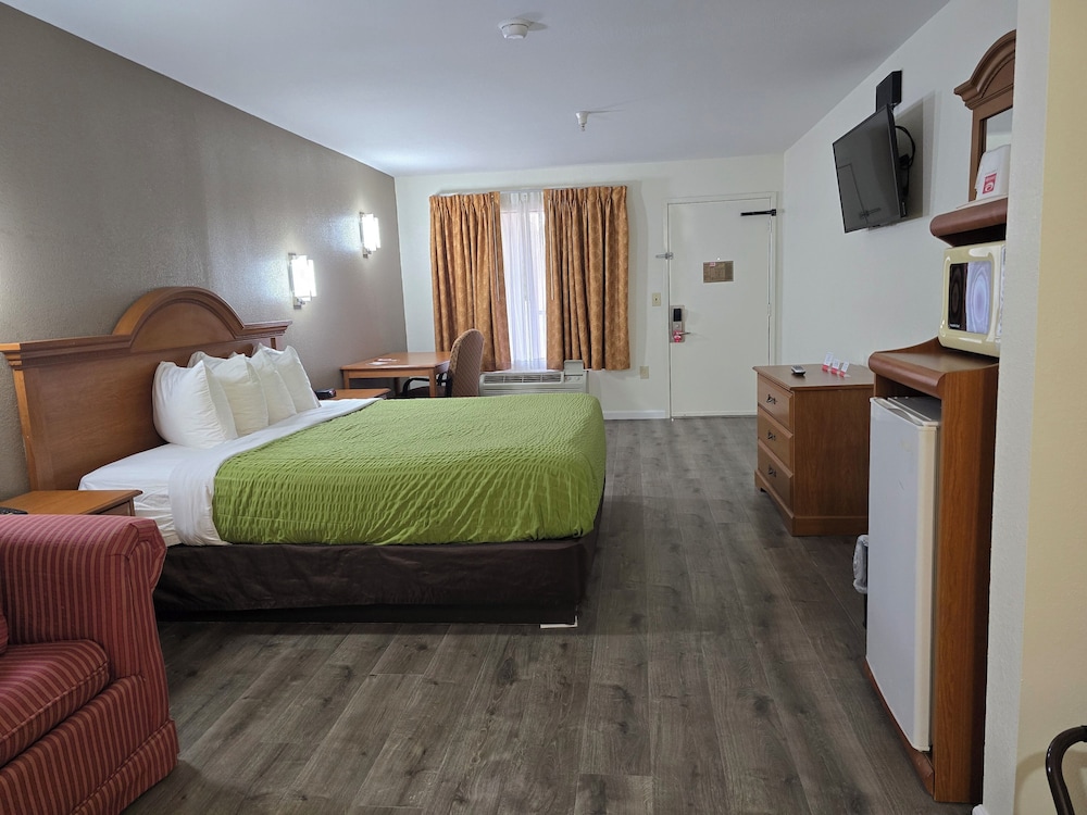 Room, 1 King Bed, Non Smoking - Photo 1