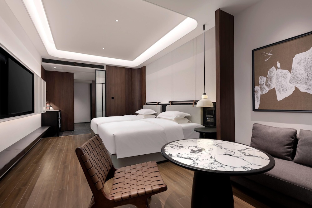 Deluxe Room, 2 Double Beds, Non Smoking