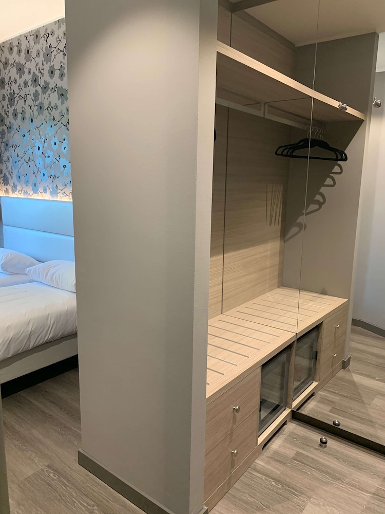 Superior Double or Twin Room - Photo 1