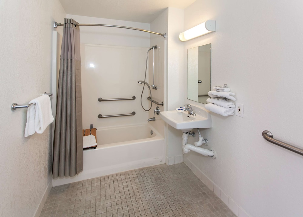 Standard Suite, 1 Queen Bed, Non Smoking
