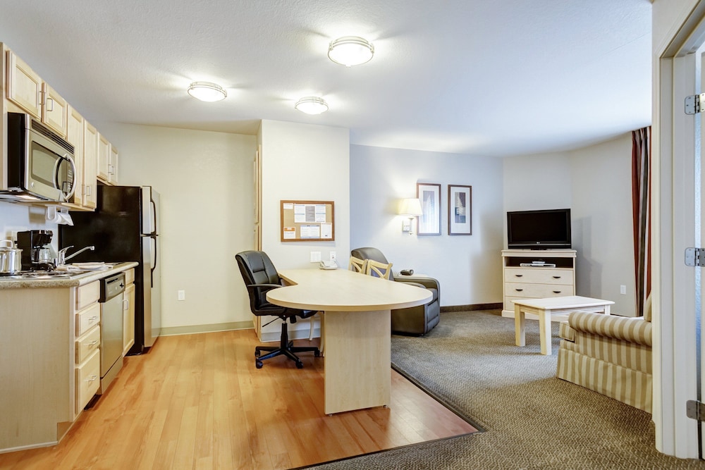 Suite, 1 Bedroom, Accessible (Mobility) - Photo 10